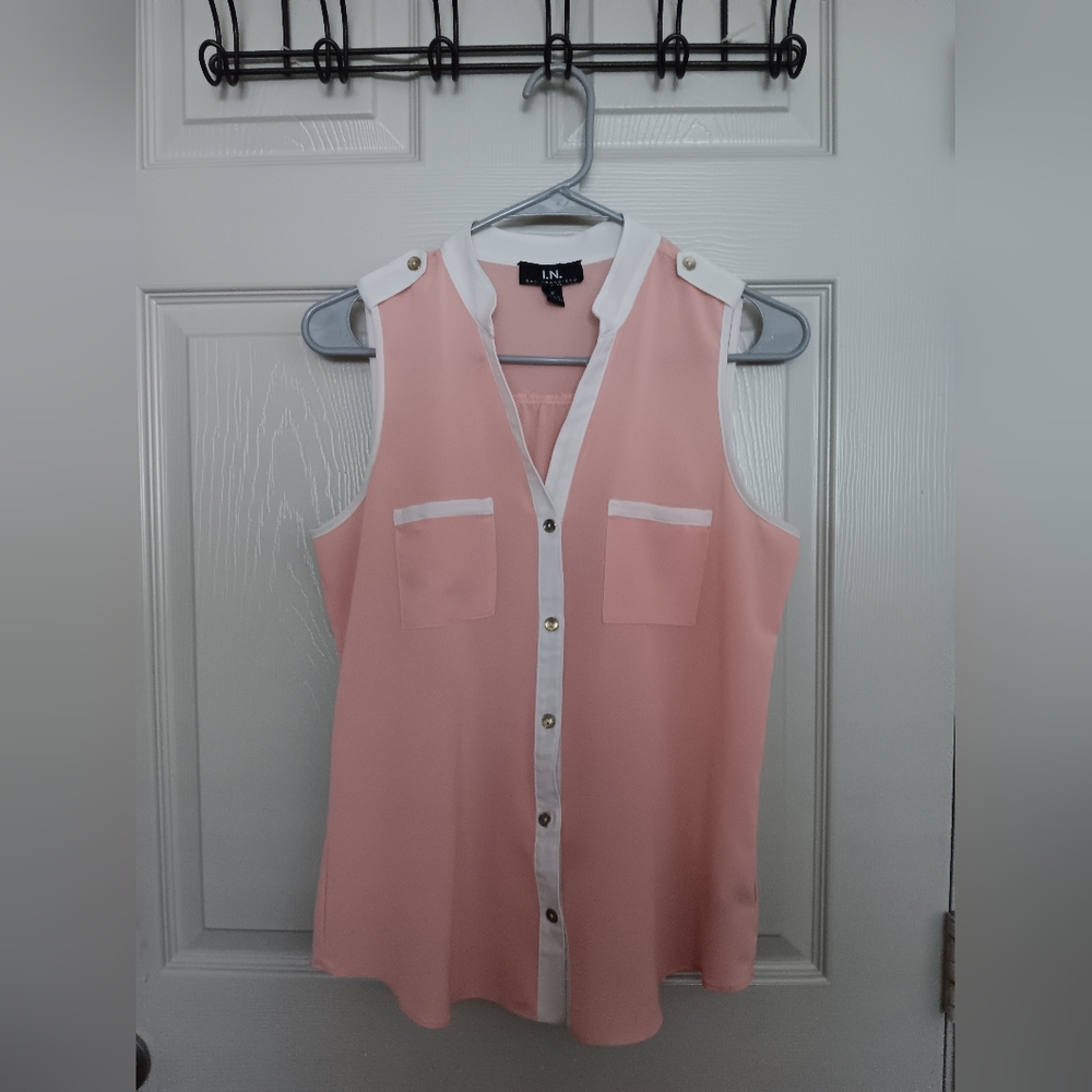Pink Button-Up Blouse🌸